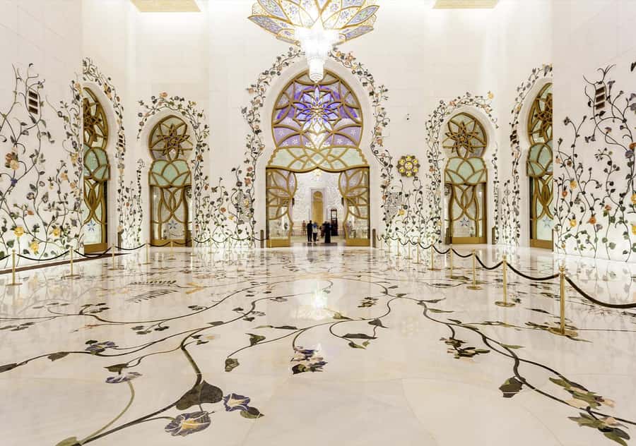 Dubai: Abu Dhabi Grand Mosque, Palace, and Heritage Village - What to bring and what can trip you up