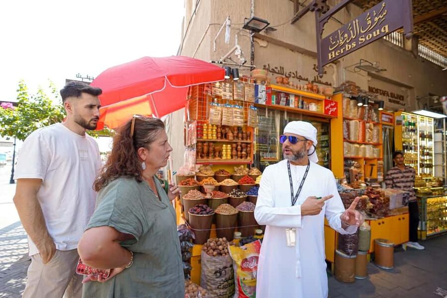 Dubai: Ain Dubai Wheel, Blue Mosque & Half-Day Guided Tour - Al Khayma Heritage House: the break that adds context