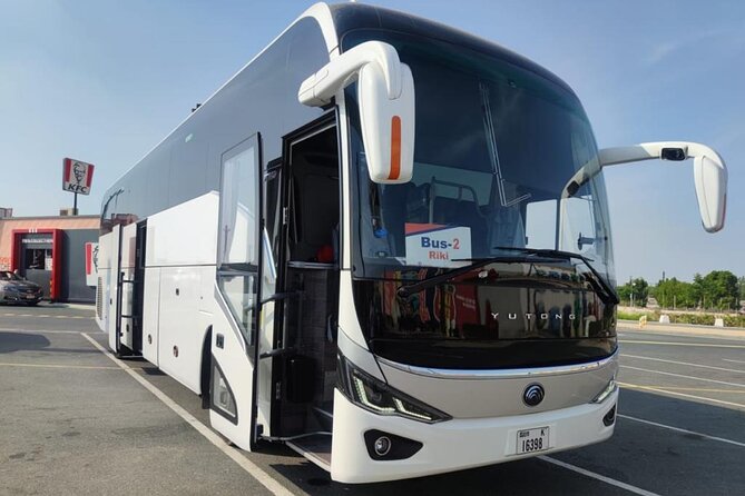 Dubai Airport to private Tours and Transfer by van, coach and bus - The pickup flow at Dubai Airport, driver location and meeting process