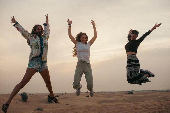 Dubai: Al Marmoom Oasis Vintage Safari: Camels, Stargazing & Meal - Camel ride reality check for families and first-timers
