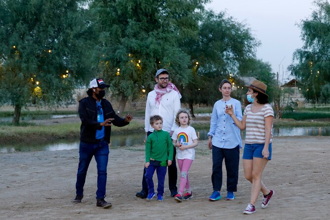 Dubai: Al Marmoom Oasis with Private Bedouin Tent & Dinner - Village activities: Arabian makeover, falcon photos, and henna