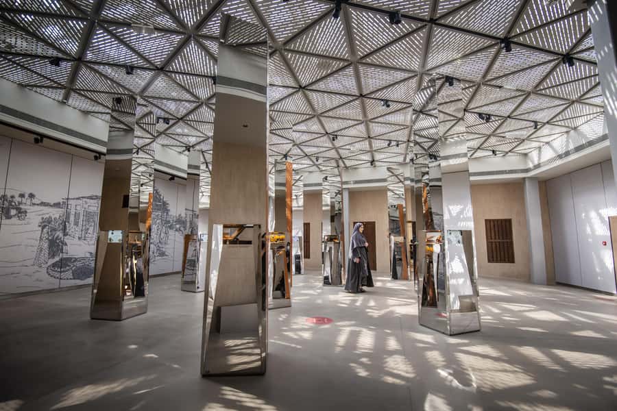 Dubai: Al Shindagha Museum Entry Ticket - Tour guide languages, and why your guide matters