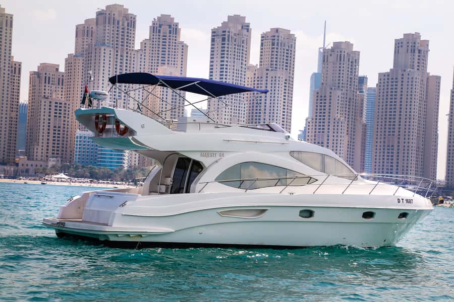 Dubai: Atlantis and Burj Al Arab Cruise on Luxury Yacht - From Jumeirah Beach and Dubai Marina, your first skyline hits
