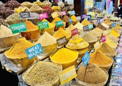 Authentic Old Town, Souks, Tastings & Abra Boat Tour