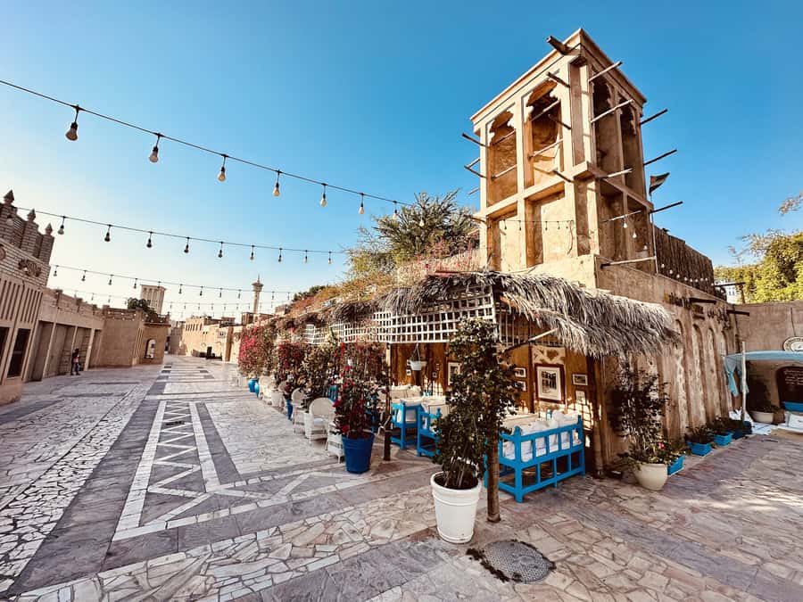 Dubai: Authentic Old Town, Souks, Tastings & Abra Boat Tour - The tea and coffee ritual: tastings that teach you how to talk about flavor