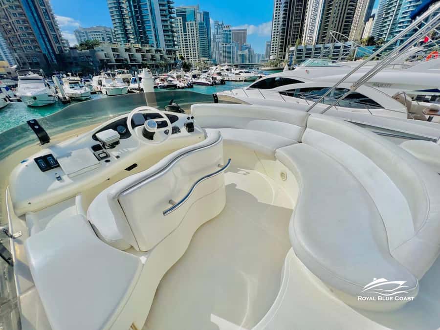 Dubai: Azimut 42 Feet Private Luxury Yacht Cruise - Key highlights at a glance