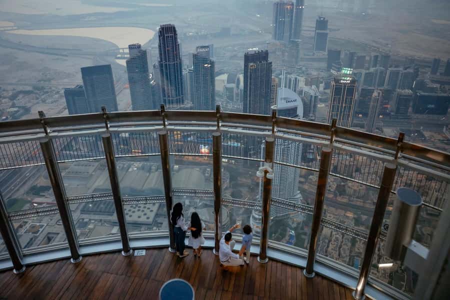 Dubai: Burj Khalifa Levels 124 & 125 Entry Ticket + Options - What Level 124 and 125 Really Feels Like