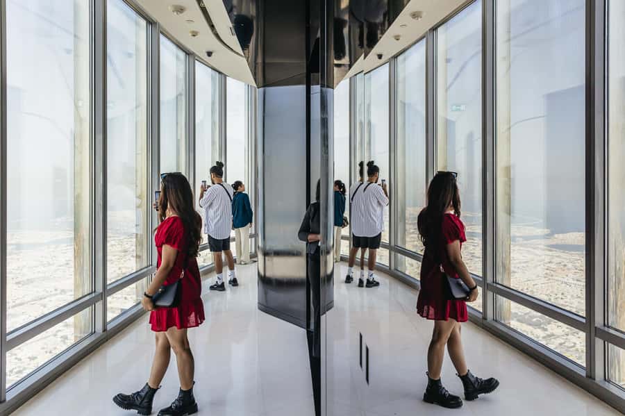 Dubai: Burj Khalifa Sky Level 148, 124, & 125 Entry Ticket - Levels 124 and 125: Wider Views, More People, Still Worth It