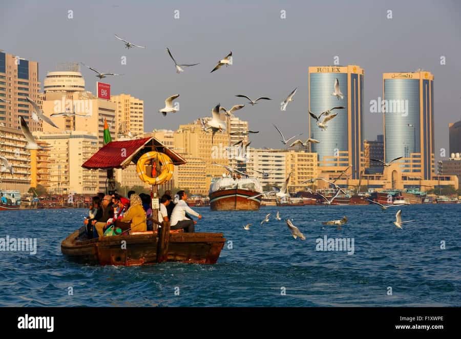 Dubai: City Highlights Private Layover Tour with Transfer - Palm Jumeirah, Atlantis, and Madinat Jumeirah: modern Dubai with variety