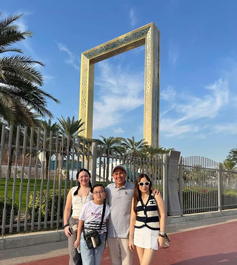 Dubai: City Tour of Creek, Souks, Frame, Burj Khalifa Entry - Blue Mosque, traditional dress, and respectful sightseeing
