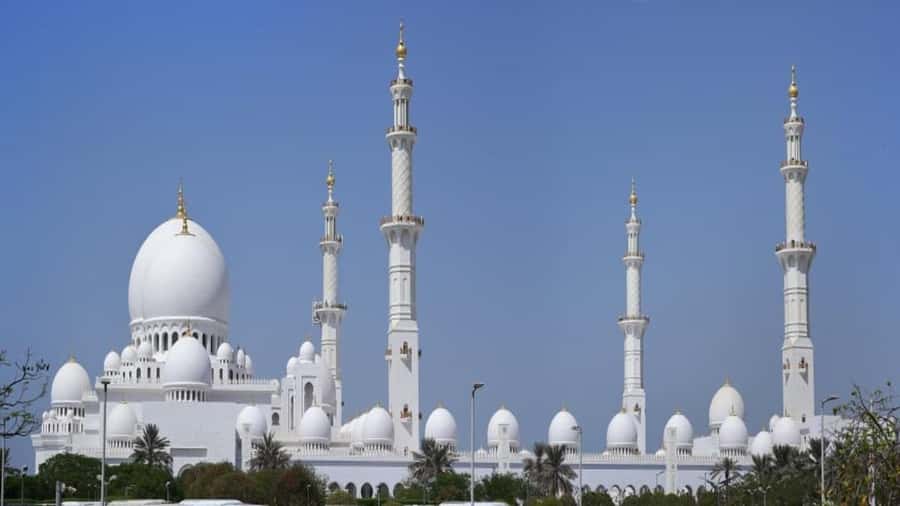 Dubai: Combo Abu Dhabi Grand Mosque tour & Dubai City tour - Palm Jumeirah to Dubai Marina, seeing modern Dubai without the stress