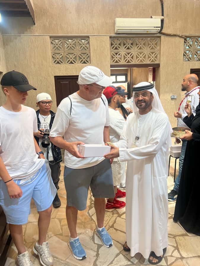 Dubai.Discover Old town,Markets,street food,Abra &Museums - Souks and shopping tips, what to do before you buy
