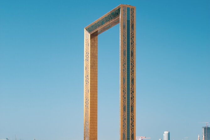 Dubai Discovery Tour - Half Day - Palm Jumeirah viewpoints and The Pointe as your “easy win” finish