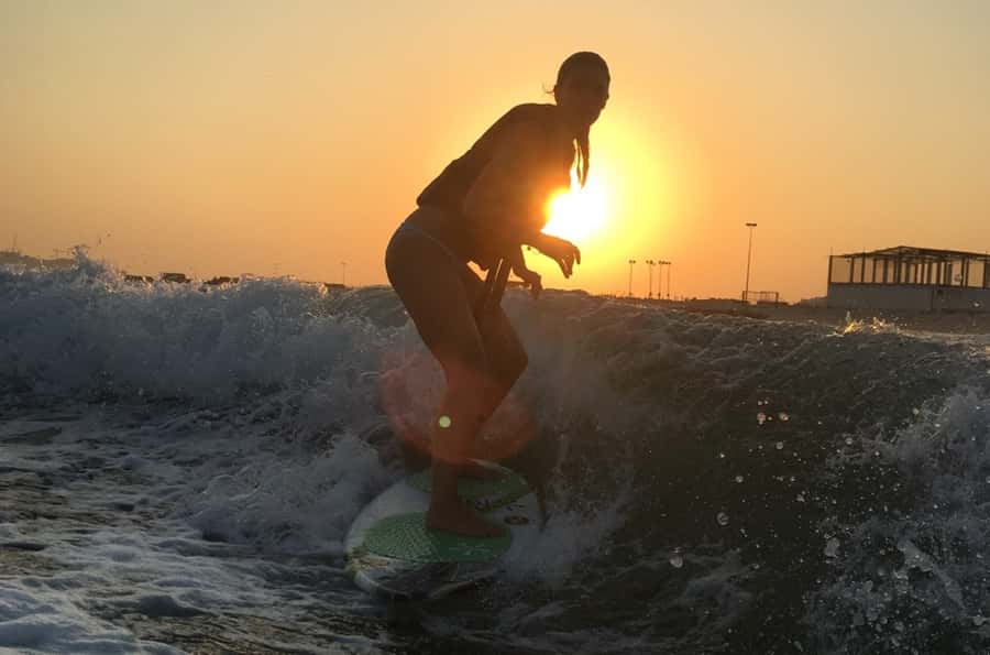Dubai: Dubai Marina Wakesurfing or Wakeboarding Experience - What the 1 to 2 Hour Session Feels Like