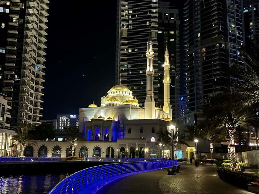 Dubai: E-Scooter Guided Tour of Marina, JBR & Bluewaters - Bluewaters Island and Ain Dubai: the best photo planning for the tallest wheel