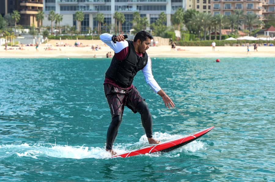Dubai: Efoil or Electric Hydrofoil Surfboard Rental - Timing, Splitting Water Time, and Making 45 Minutes Count