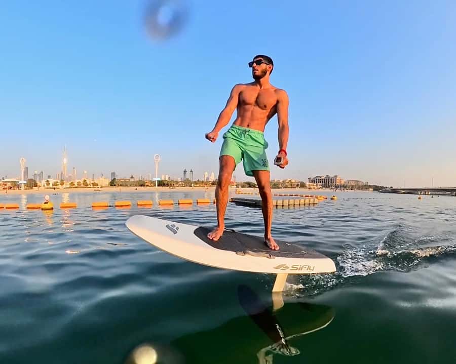 Dubai: Electric Hydrofoil or eFoil Surfboard Experience - Safety and instruction: how confidence gets built