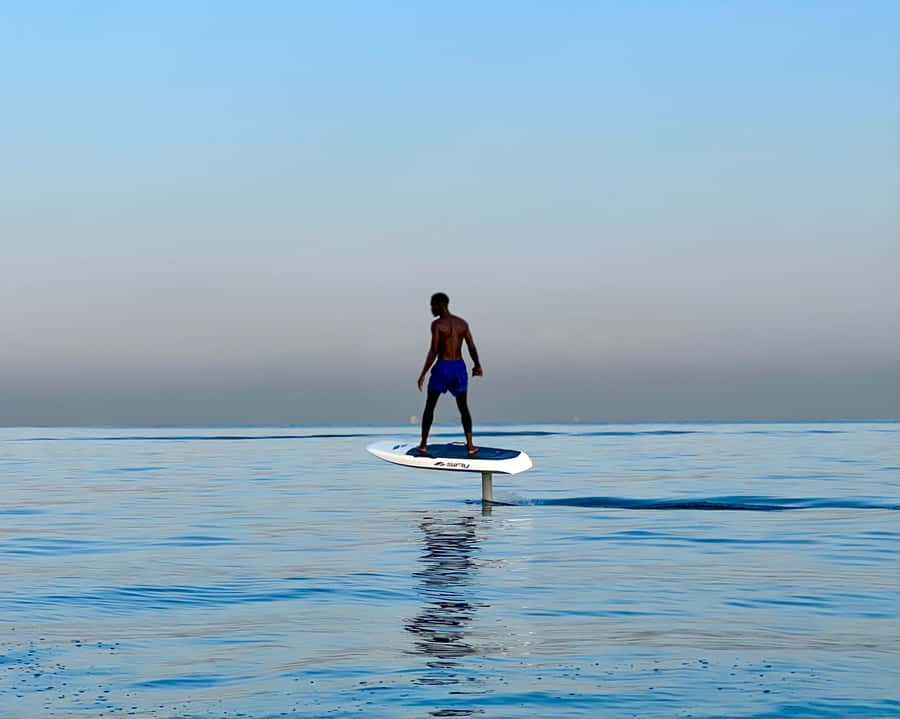 Dubai: Electric Hydrofoil or eFoil Surfboard Experience - The 45-minute session, and what that time really includes