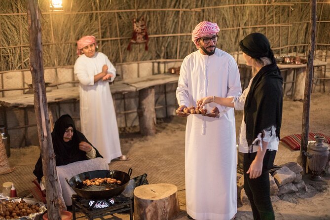 Dubai: Evening Camel Caravan, Bedouin Dinner at Al Marmoom Oasis - Stargazing With a Telescope: Why the Lights-Off Moment Matters
