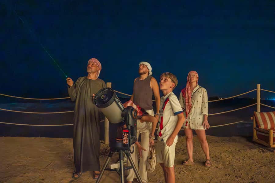 Dubai: Evening Camel Trekking & Dinner at Al Marmoom Oasis - Quick hits