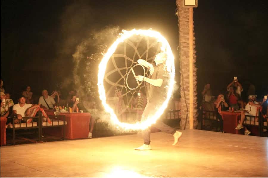 Dubai: Experience 60 Minutes Quad bike & BBQ Dinner - BBQ Dinner and Performances: What You Get in the 6-Hour Option