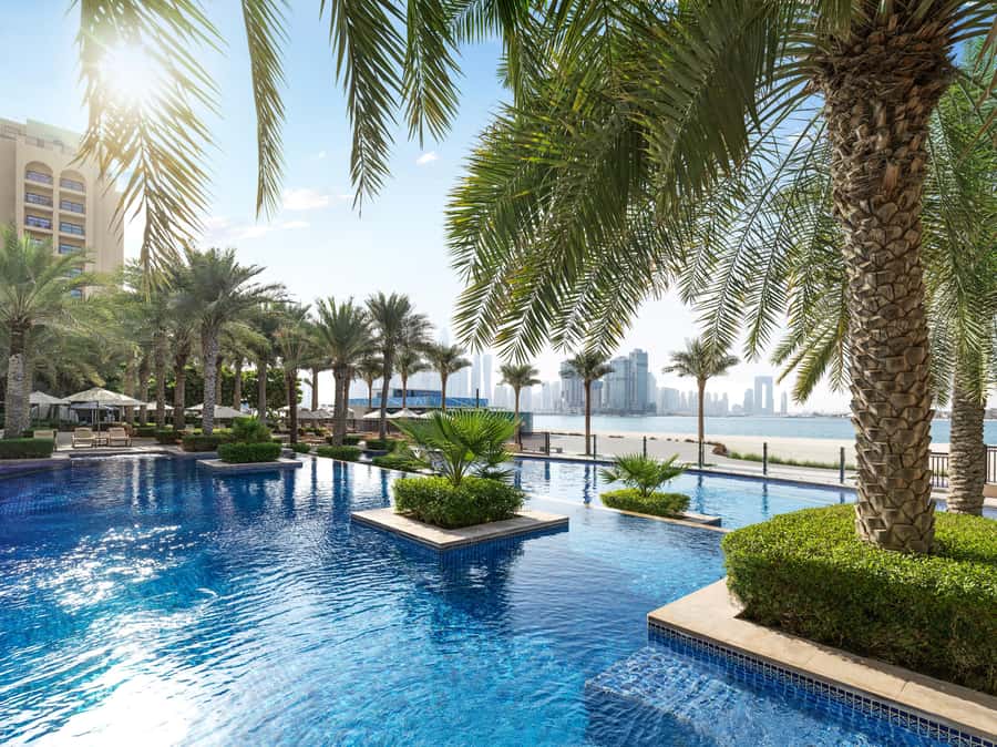 Dubai: Fairmont the Palm Pool and Beach Access - Service style: the small touches that make a big difference