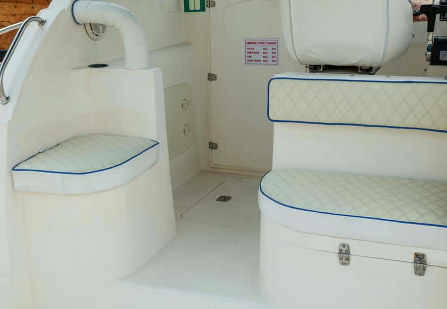 Dubai: Fishing Trip with Equipment and Crew - Private vs sharing cruise: choose your vibe