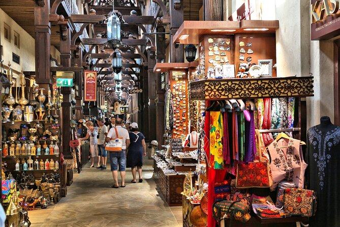 Dubai: Frame Tickets, Creek, Souks & Blue Mosque Guided Tour - Gold Souk and Spice Souk: shopping with a safety net