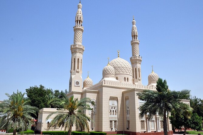 Dubai Full Day Tour with Entry Ticket to Burj Khalifa at the Top - Dubai Mall and Burj Khalifa: timing the one big moment