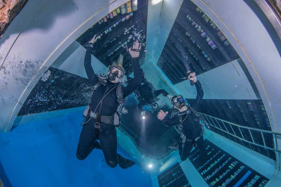 Dubai: Guided Scuba Dive for Certified divers at Deep Dive - What you see underwater, more than just a single trip down
