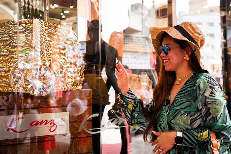 Dubai: Half-Day City Tour with Blue Mosque, Creek, and Souks - Old Dubai on foot: Al Fahidi District, Gold Souk, and Spice Souk with guide help