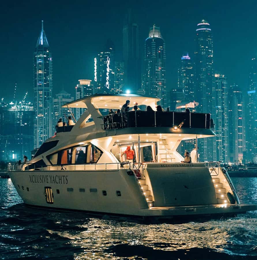 Dubai Harbor: Luxury Yacht Tour with BBQ Options - Choosing the 1-hour vs 2-hour route (and what changes)