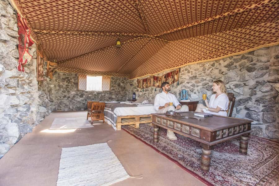 Dubai: Heritage Overnight Safari, Balloon Ride & breakfast - The Land Rover drive: why no dune bashing changes the whole experience