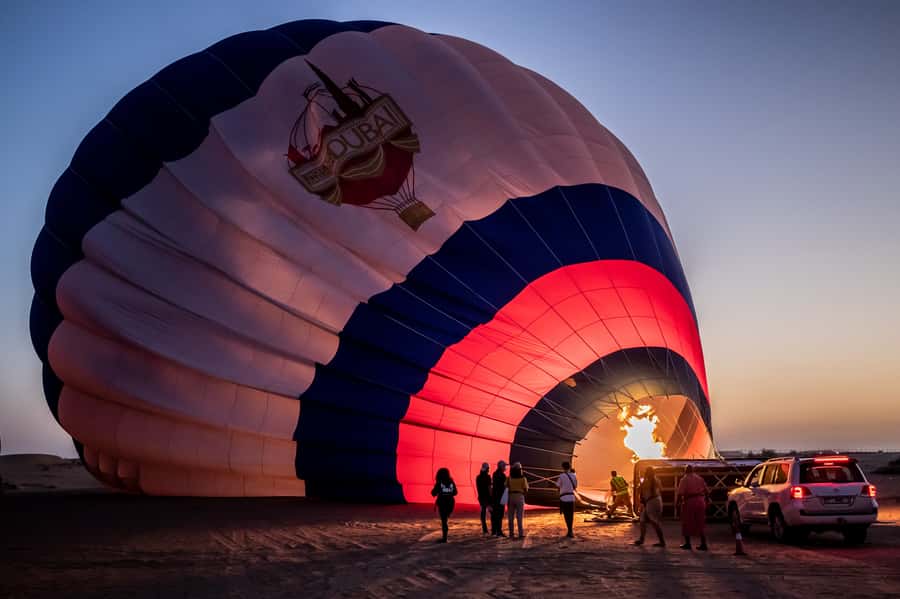 Dubai: Hot Air Balloon, Desert Safari, and Quad Biking Tour - What this 6-hour morning really delivers