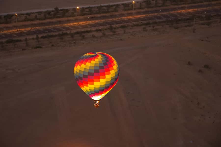 Dubai: Hot Air Balloon Ride & Falcon Show Over the Desert - Landing, Wrap-Up, and Getting Back to Dubai