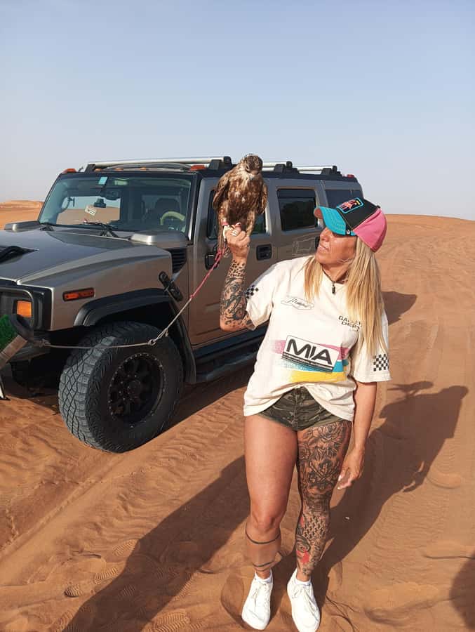 Dubai Hummer Safari Adventure & Traditional Dress Photoshoot - Pickup, timing, and getting to Lahbab Desert without stress