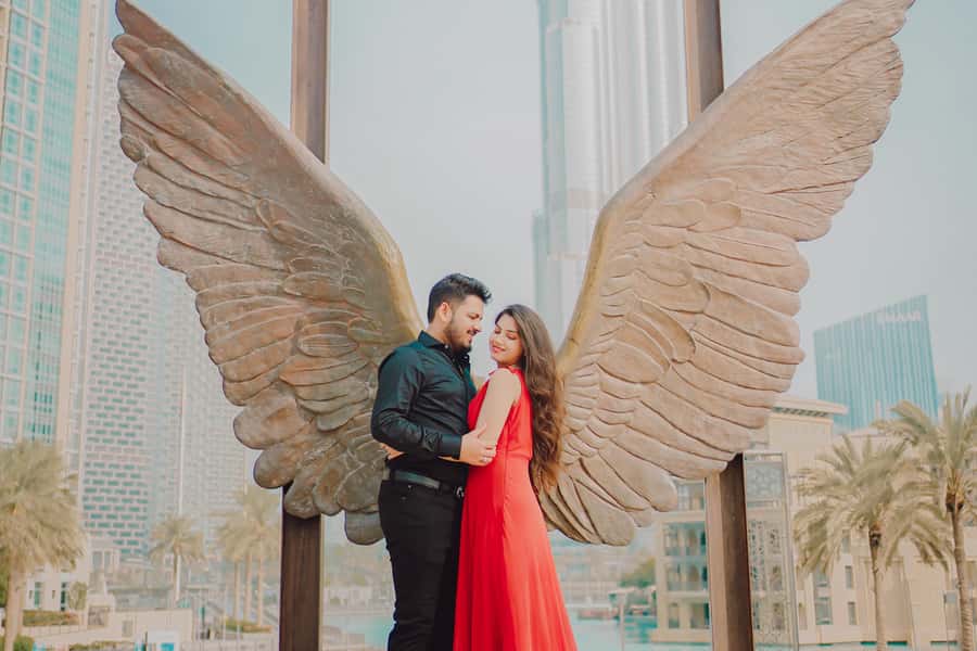 Dubai: Iconic Burj Khalifa Pre-Wedding Photoshoot - The real value: 2 hours, 30 edited photos, and raw files