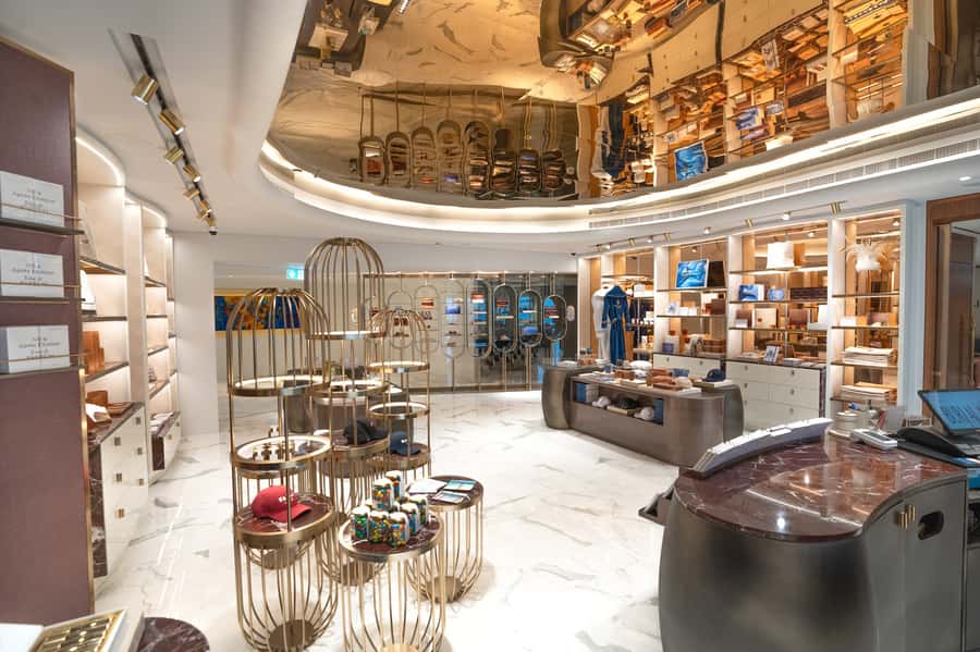 Dubai: Inside Burj Al Arab Guided Tour with Optional Extras - Price and value: is $67 worth it?