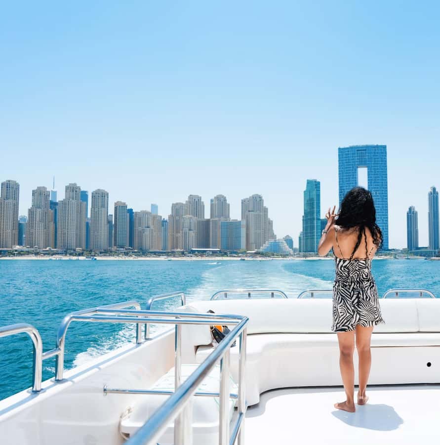 Dubai: Instagrammable Yacht Tour with Drinks & Ain/JBR Views - The 60-Minute Route: Ain Dubai, JBR, and Marina Skyline Views