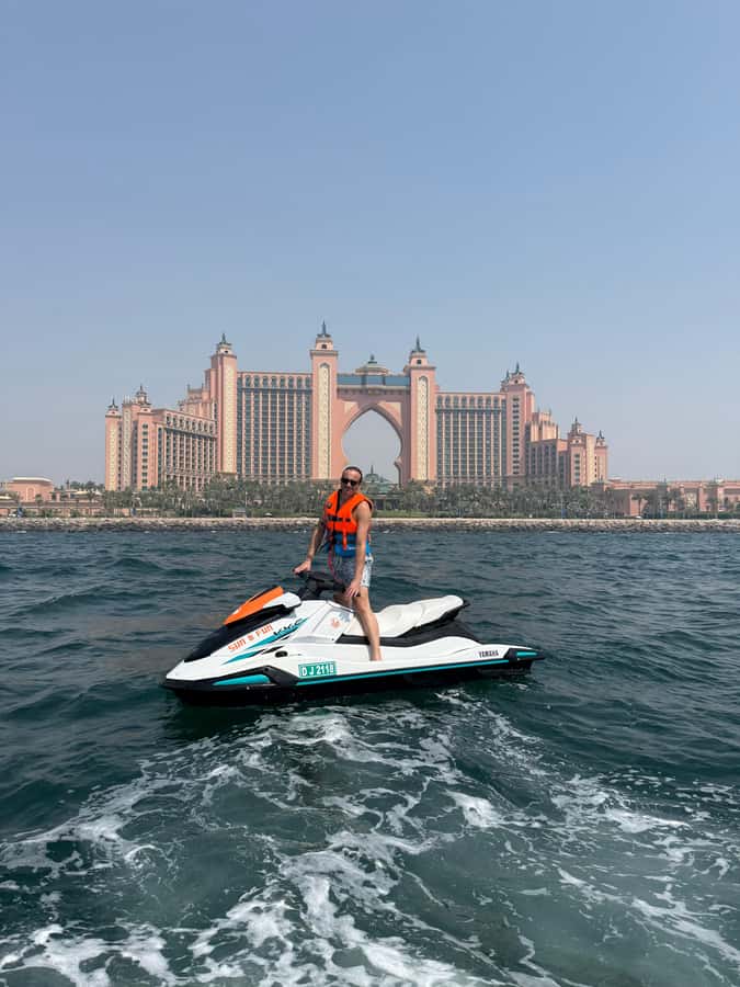 Dubai jet ski: visit the Burj al Arab and Atlantis with photos and videos - Getting the free photos and videos without ruining the ride
