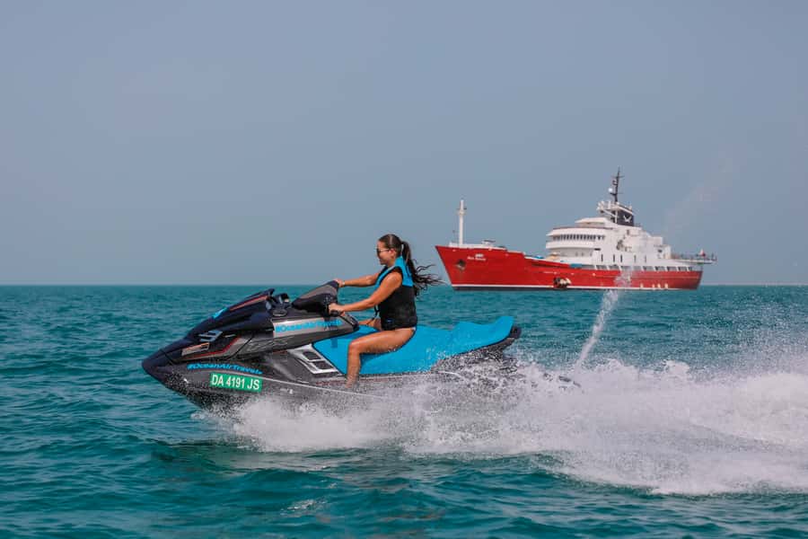 Dubai: Jetski, Burj Khalifa, Burj Al Arab, Juice, & Photos - Quick hits before you ride