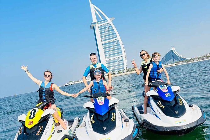 Dubai Jetski Tour of Burj al Arab and Burj Khalifa 45Min. - Gear, lockers, showers, and the “what do I do with my stuff” question