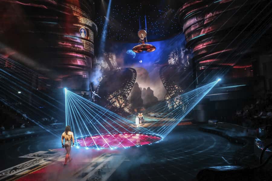 Dubai: La Perle by Dragone Show Tickets - What happens during the 90 minutes, no intermission