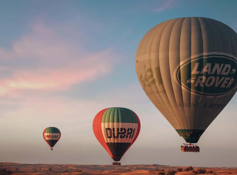 Dubai: Luxury Balloon Flight with Michelin-Curated Breakfast - Floating at Sunrise: The 4,000-Foot View Over Dubai Desert