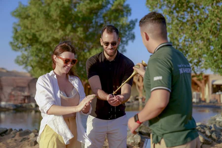 Dubai: Luxury Balloon Flight with Michelin-Curated Breakfast - Landing Into a Royal Nature Reserve Breakfast Moment