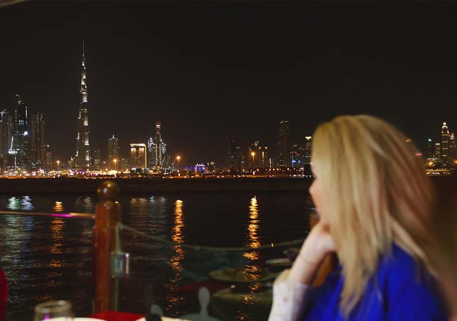 Dubai: Luxury Canal Dinner Cruise with Optional Transfers - The entertainment: saxophone, show stops, and why the timing matters