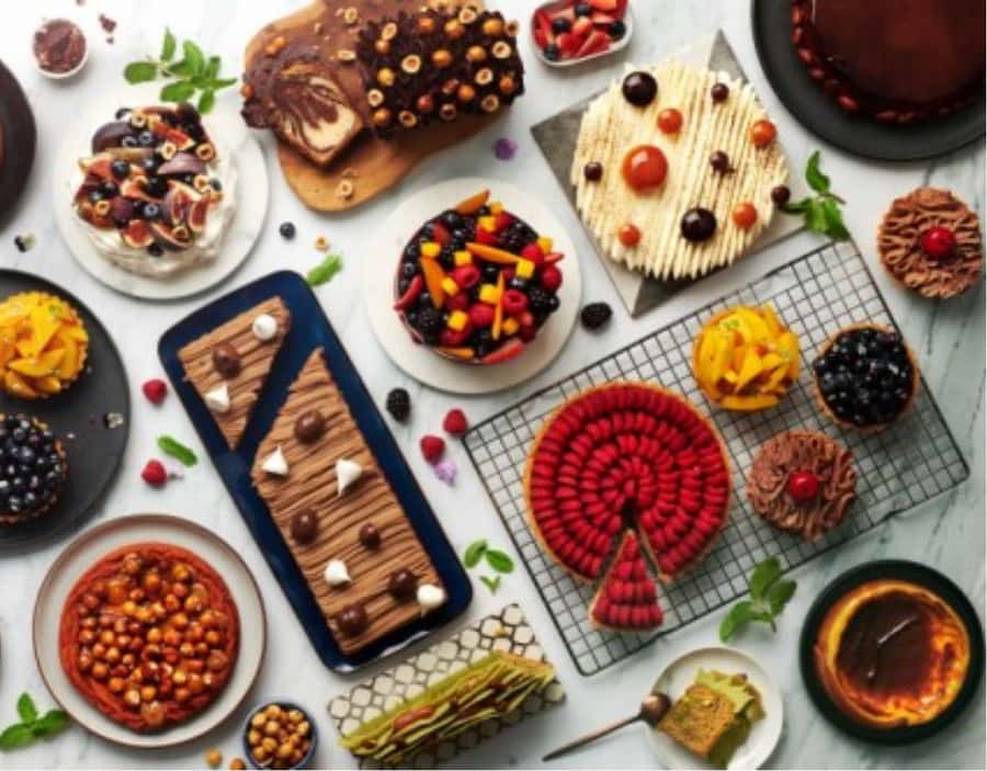 Dubai: Luxury Dinner Buffet at Gastronomy Atlantis The Royal - The buffet flow: making the most of 17 live cooking stations