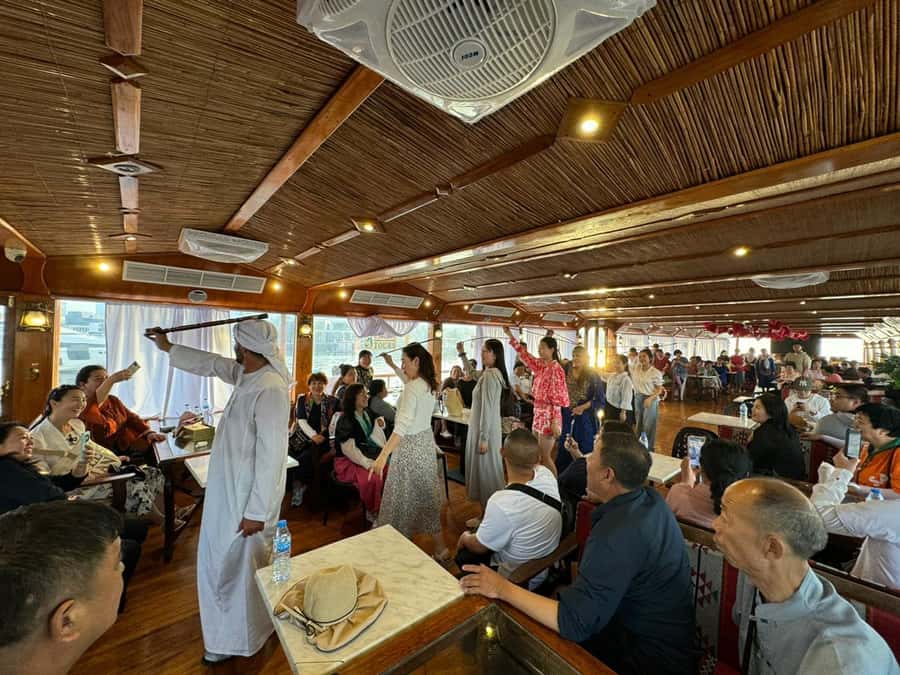 Dubai: Luxury Dinner Cruise with Live Music - Who This Cruise Fits Best (and Who Should Rethink It)