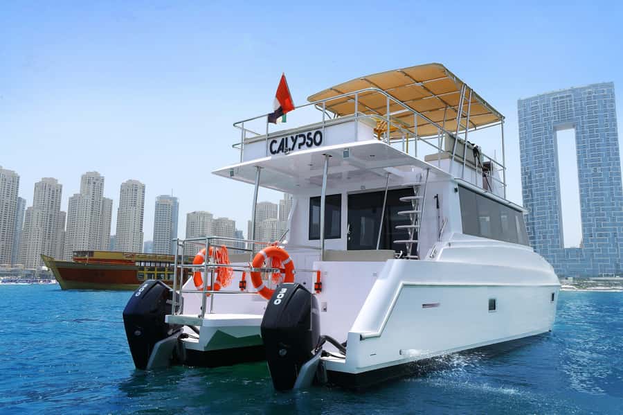 Dubai: Luxury Sightseeing Cruise with Food and Drinks - Dubai from the Water, Calypso Style