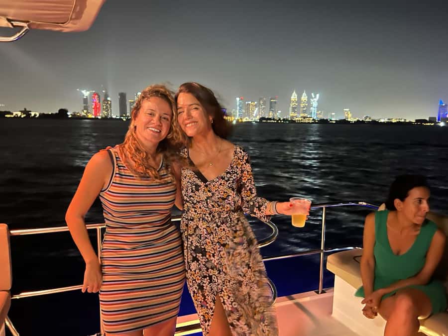 Dubai: Luxury Sightseeing Cruise with Food and Drinks - Sheikh Island: the quieter stop that adds intrigue